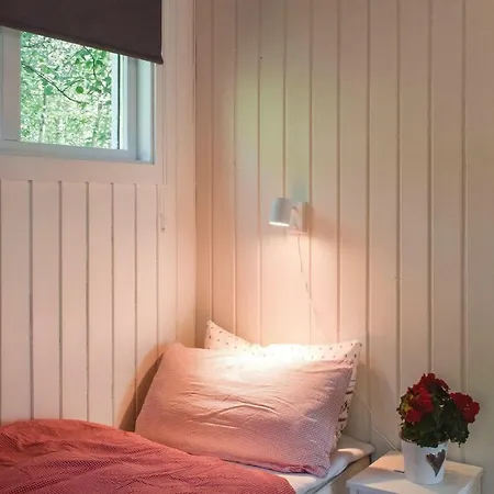 Beautiful In With 2 Bedrooms And Wifi