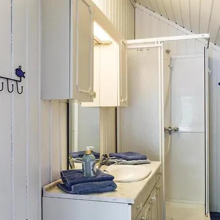 Beautiful In With 2 Bedrooms And Wifi Apartment *